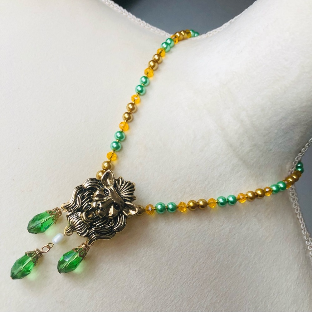 Handcrafted repurpose growling lion crystal pendant Czech glass Pearl necklace